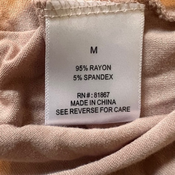 Olivia Sky Gorgeous Blush Waterfall V-Neck Top NWOT M - Picture 7 of 7